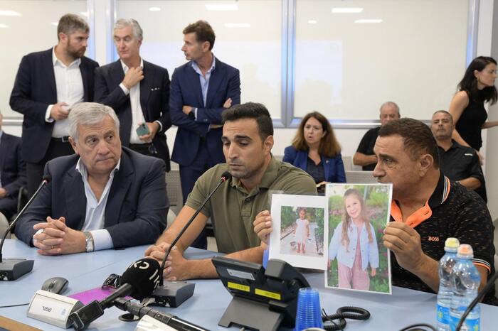 Tajani in Israele: “Hamas come Isis, si fa scudo con i civili”. Metsola e von der Leyen nel kibbutz dell’orrore
