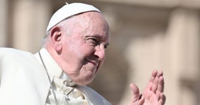 Papa Francesco ai giovani: lottate per il diritto allo studio di tutti