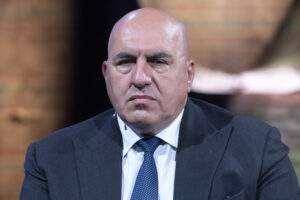 Crosetto: “C’è il rischio che vengano ‘combattenti’ tra migranti”