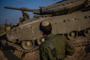 L’esercito israeliano si prepara a una “Significativa operazione di terra”