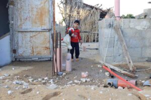 Gaza in ginocchio, ira e disperazione ai funerali