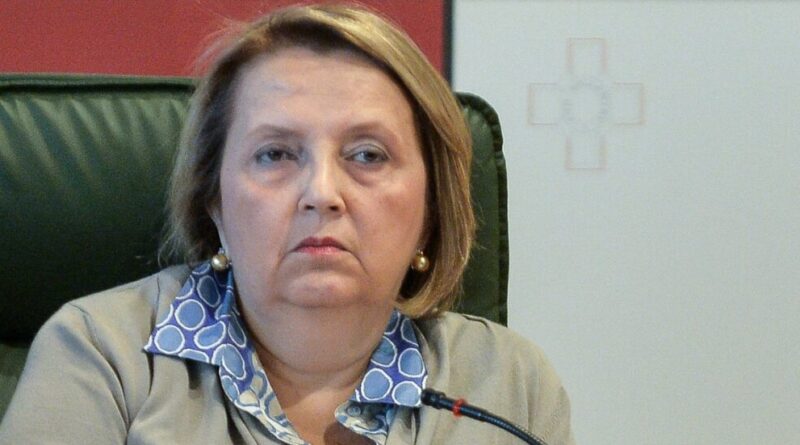 L’ex giudice Silvana Saguto prelevata da una clinica di Palermo e portata in carcere: “Condanna definitiva supera i 4 anni di pena”