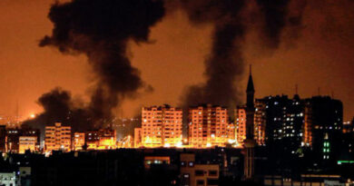 Gaza, pesanti raid e incursioni dei tank in tutta la Striscia. “Ma non è ancora l’invasione di terra”. Netanyahu: “Inizia la nostra vendetta”