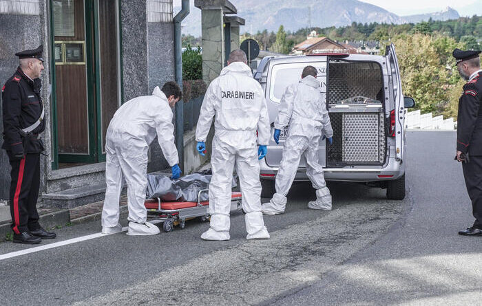 Uccide la moglie e si toglie la vita nel Torinese