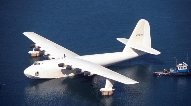Almanacco di oggi, giovedì 2 novembre: con Howard Hughes decollò il più grande aereo della storia