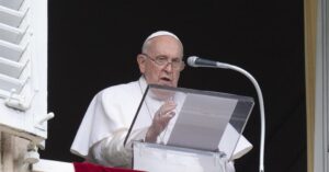 Il Papa: la guerra è una sconfitta, servono due Stati