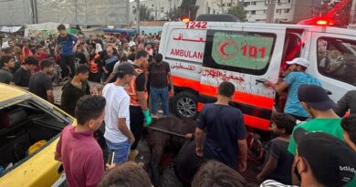 Hamas blocca uscita da Rafah, raid su scuola uccide bimbi
