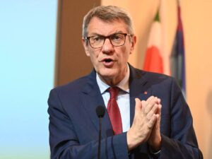 Salario minimo, ipocrisia Cgil. Rinnovati contratti a 5 euro