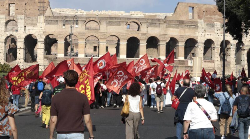 “Sciopero generale confermato”. I sindacati non mollano: sfida aperta al governo