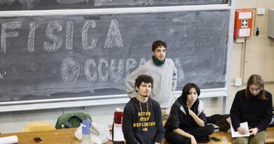Scuole e atenei mobilitati per Giulia. Liceali contro il minuto di silenzio: “Facciamo rumore”