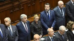 Riforme, l’avvertimento di FI a Meloni: “Niente rinvii sulla giustizia, ok insieme al premierato”