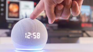 Alexa compie cinque anni in Italia: non immaginate mai cosa le è stato detto 8 milioni di volte