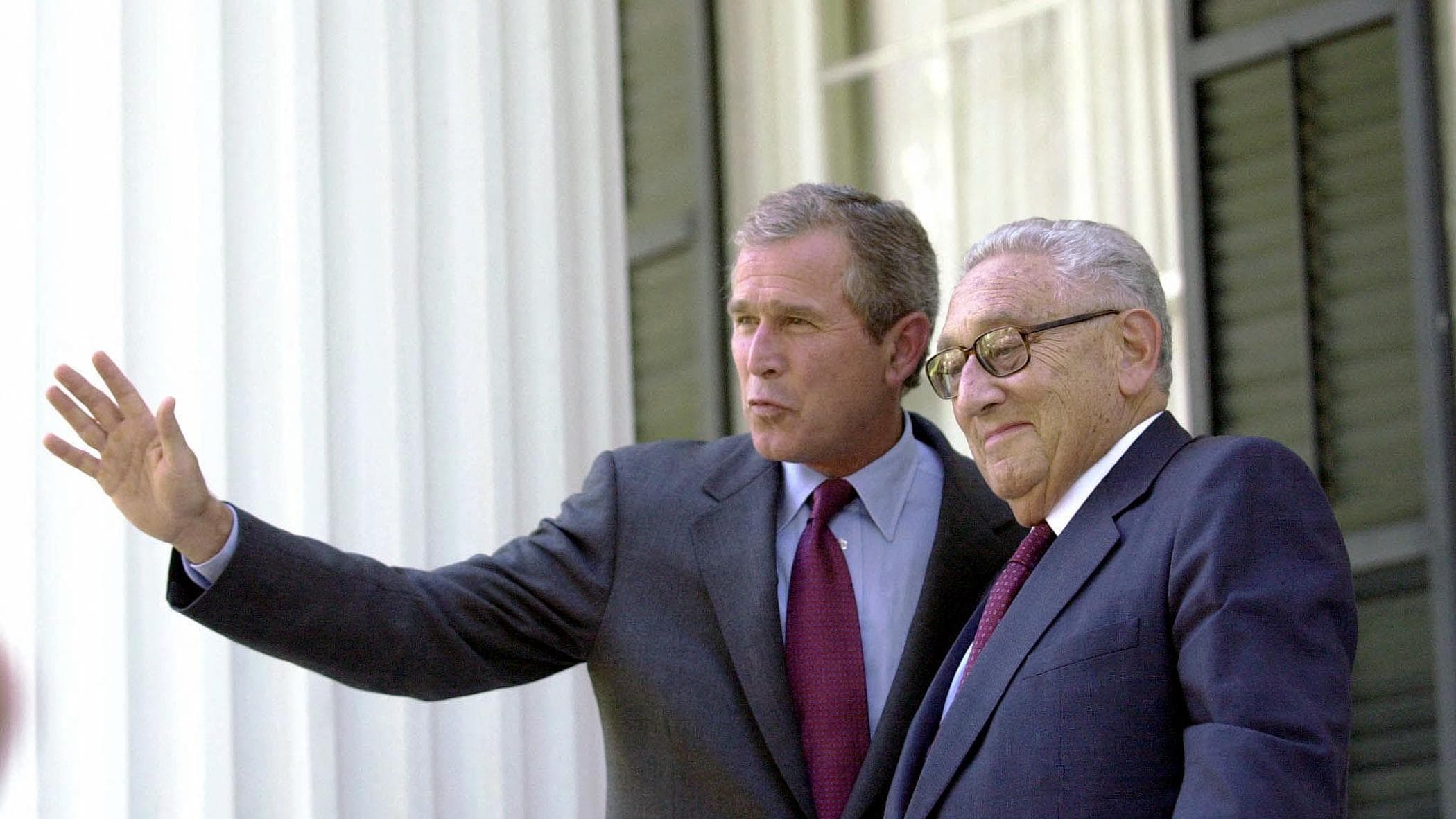 Usa, è morto Henry Kissinger. Protagonista mondiale della diplomazia, l’ex segretario di Stato americano aveva 100 anni
