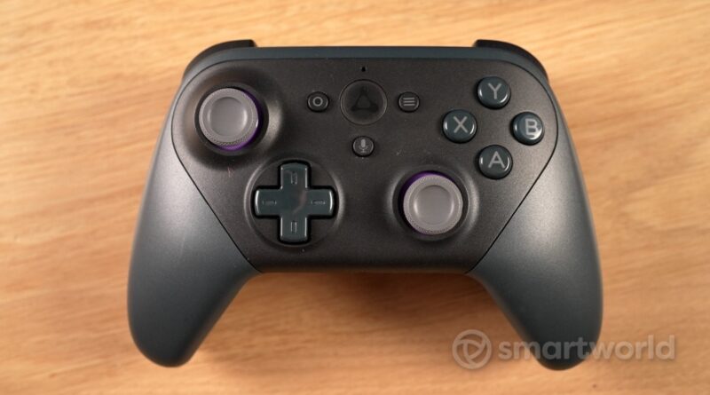 Novità tech della settimana: controller lunare, router piatti e notebook costosi