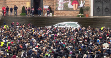 I funerali di Giulia Cecchettin a Padova, il papà Gino: “Grazie per questi 22 anni”