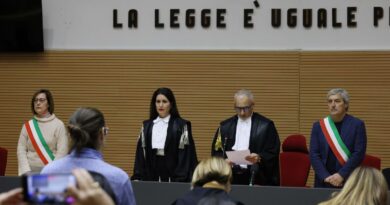 La Corte d’Assise di Brescia ha condannato all’ergastolo le due figlie di Laura Ziliani e il fidanzato di una di loro per l’omicidio della donna, uccisa nel 2021
