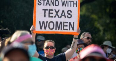 Il giudice del Texas permette alla donna di abortire nonostante una legge statale barbara le imponga di portare avanti una gravidanza non vitale che potrebbe lasciarla sterile