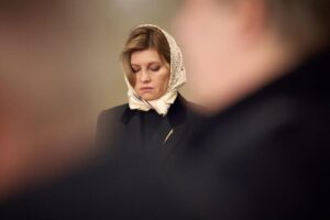 Olena Zelenska: “Se il mondo si stanca di aiutarci moriremo”