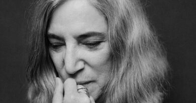 Bologna, malore per Patti Smith: annullato il concerto a teatro