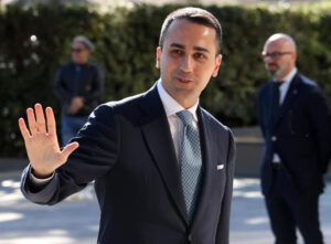 Di Maio fa ironia, ‘solidarietà a Meloni, non protetta da staff’