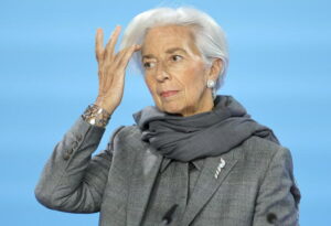 La Bce lascia fermi i tassi, Lagarde frena sui tagli
