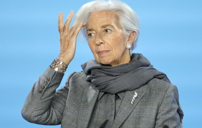 La Bce lascia fermi i tassi, Lagarde frena sui tagli