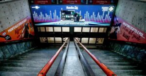 Trasporti, sciopero dalle 9 alle 13 per bus, treni e metro a rischio: cosa c’è da sapere