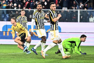 Gudmundsson risponde a Chiesa, finisce 1-1: il Genoa frena la Juve