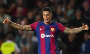 Barcellona, Xavi in bilico dopo il pari con il Valencia. Cancelo: “Siamo tutti con lui