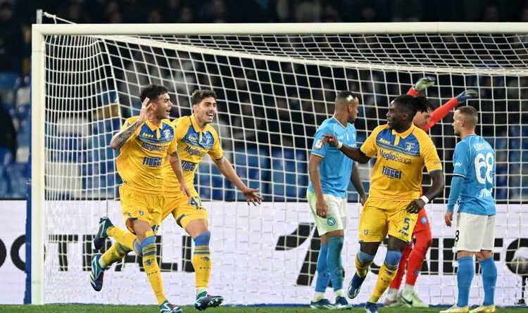 Il Napoli perde la Coppa Italia e la faccia: 0-4 clamoroso del Frosinone al Maradona!