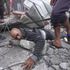 Sky News assiste al caos dell’attacco di un drone israeliano: un bambino morto viene estratto dalle macerie