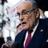 Rudy Giuliani presenta istanza di fallimento pochi giorni dopo che il tribunale gli ha ordinato di pagare quasi 150 milioni di dollari