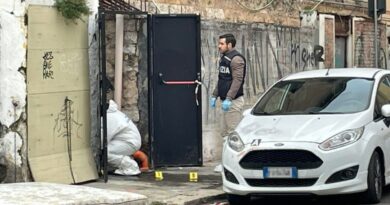 Ucciso a colpi di pistola nel bagno di un locale a Palermo: fermati due fratelli, uno è minore