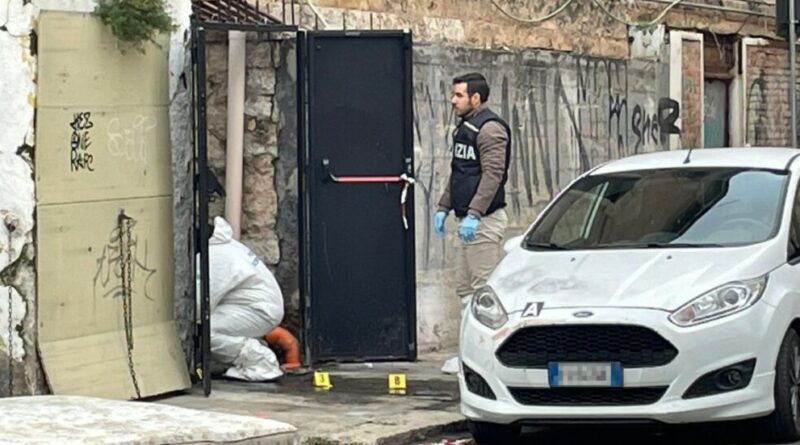 Ucciso a colpi di pistola nel bagno di un locale a Palermo: fermati due fratelli, uno è minore