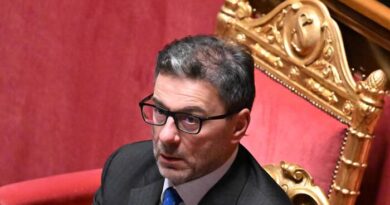 Il Pd e tutte le opposizioni: ‘Necessaria e urgente informativa di Giorgetti in commissione’