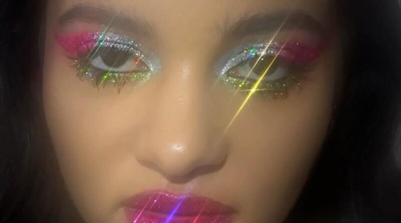 Come scattare foto incredibili al trucco glitterato, secondo la makeup artist di Euphoria Alexandra French