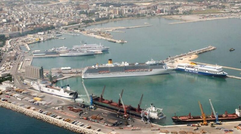 Incidente mortale al porto di Bari, proclamato sciopero