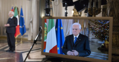 Mattarella: “Basta rassegnazione, uniti siamo forti”