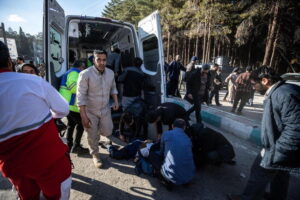 Strage in Iran tra la folla sulla tomba di Soleimani
