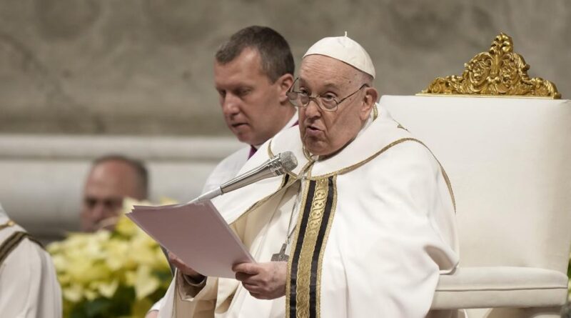 Il Papa: basta attacchi ai civili, sono crimini di guerra