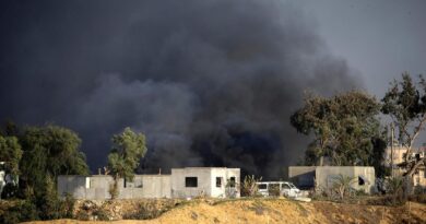 Israele – Hamas, le notizie di oggi. Hamas: “Leader in esilio da Gaza? Mera illusione”. Mezzaluna rossa: “Colpita una nostra ambulanza, quattro morti”