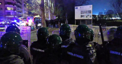 “Pronti a caricare”, tensione dopo il derby Lazio-Roma tra tifoserie e forze dell’ordine