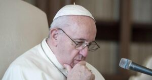 Papa: dimissioni? Non sono al centro dei miei pensieri