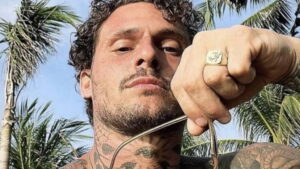 Ilary Blasi, l’offensiva a sorpresa: “Totti ti invita a cena”. E su Iovino insiste: “Solo un caffè”