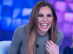“Francesco Totti che legge un libro…”. Ilary Blasi e la frecciata all’ex marito