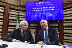 Violenza in rete, il Garante privacy: “Rischi di manipolazione del consenso”