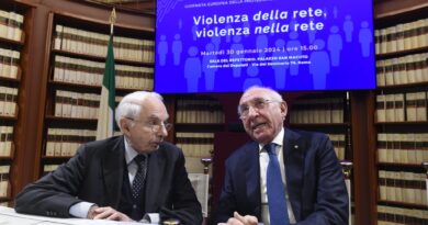 Violenza in rete, il Garante privacy: “Rischi di manipolazione del consenso”