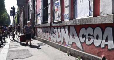 “È un bene comune”. A Torino la giunta rossa legalizza il centro sociale Askatasuna