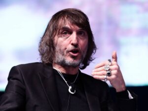 Salis, Cruciani smaschera il Pd: “Con un naziskin…”