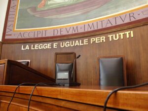 “Fu vero amore”. 13enne incinta, pena lieve per l’uomo. La sentenza che fa discutere